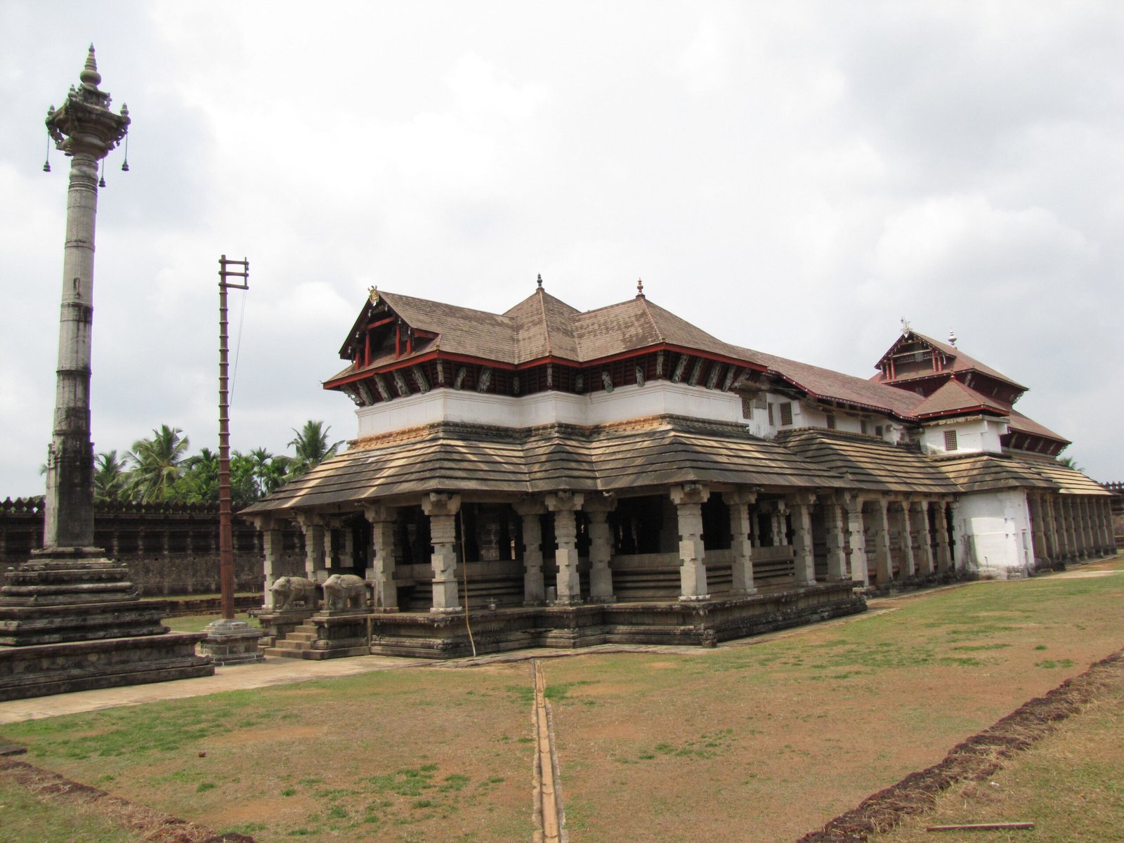 Taxi to Moodbidri from Mangalore Airport